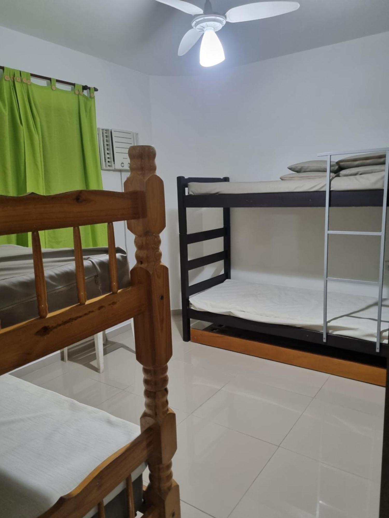 Praia Da Enseada Apartment